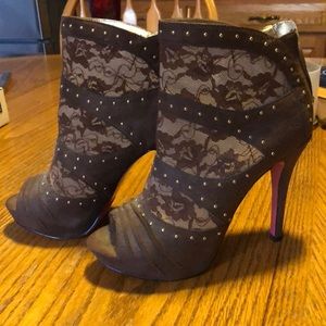 Apple Bottoms open toe booties